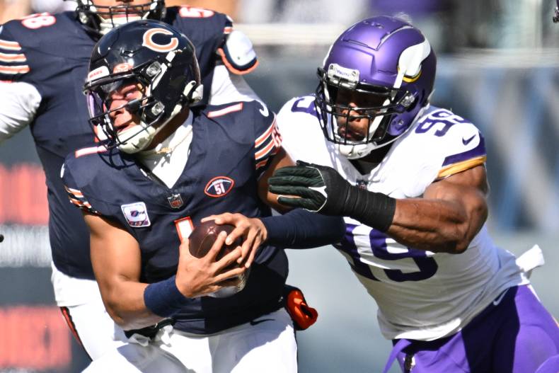 Chicago Bears quarterback Justin Fields